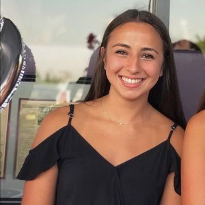 Meet your Posher, Gabriella